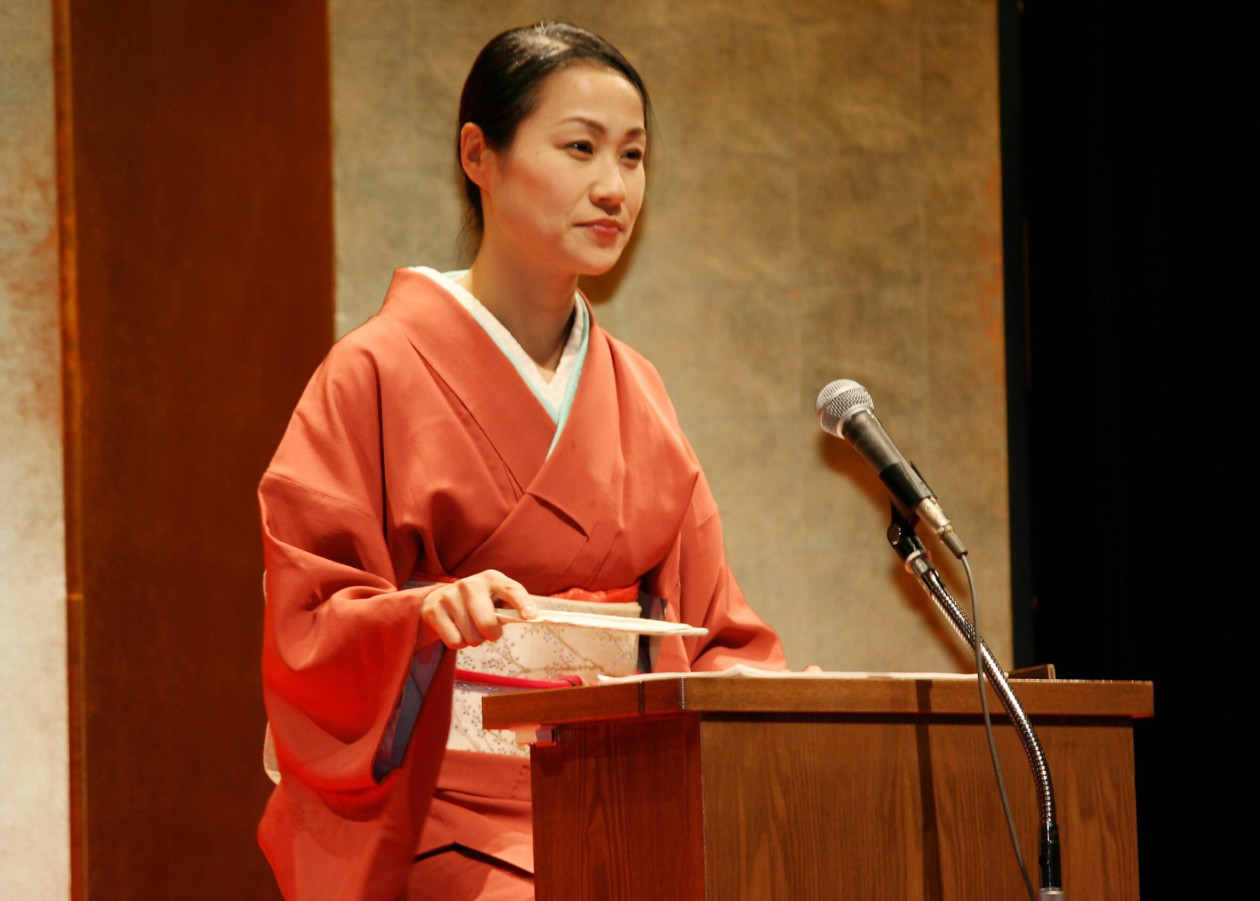 成年後見制度に関する①神田織音氏（講談師）などによる講演会②相談会