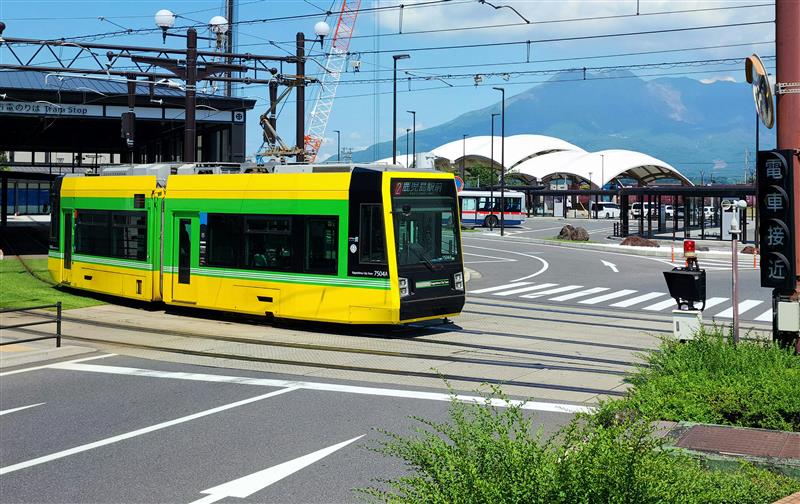 12月６日（土）は、子どもの市電利用が無料です