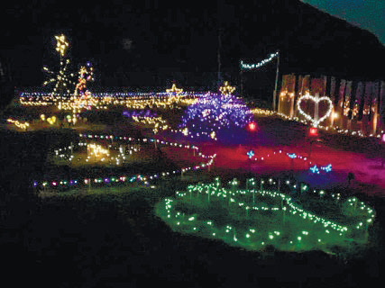 八重の棚田イルミネーション「八重のきらめき」