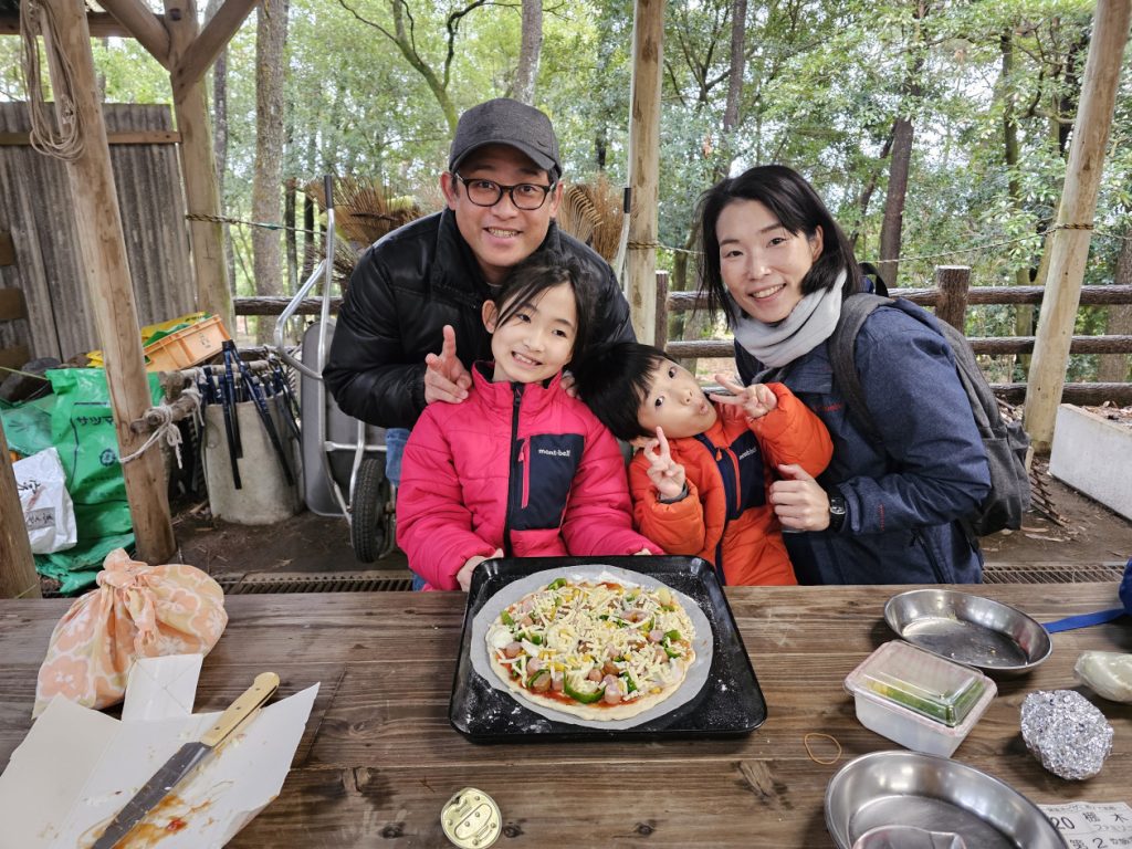 窯焼きピザに親子で挑戦