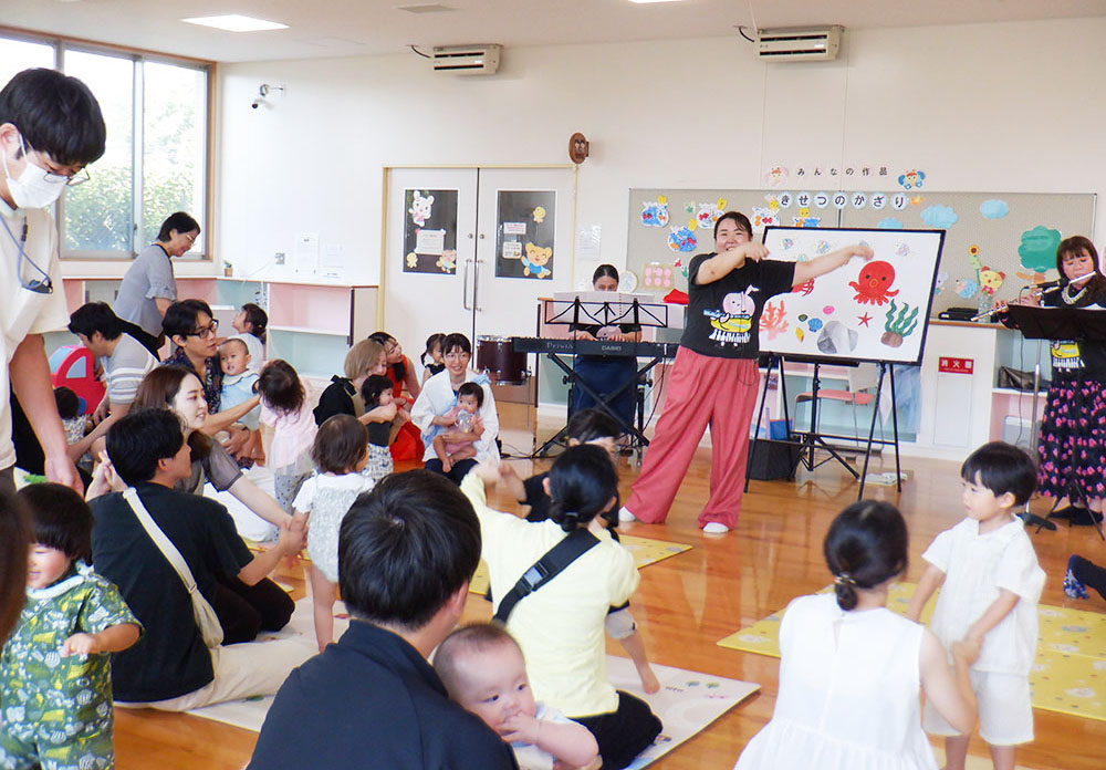 生演奏とリトミックのコンサー(いしきらら)